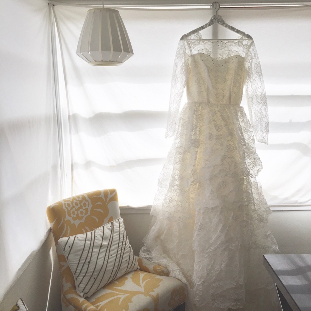 Stunning Vintage Lace Wedding Dress